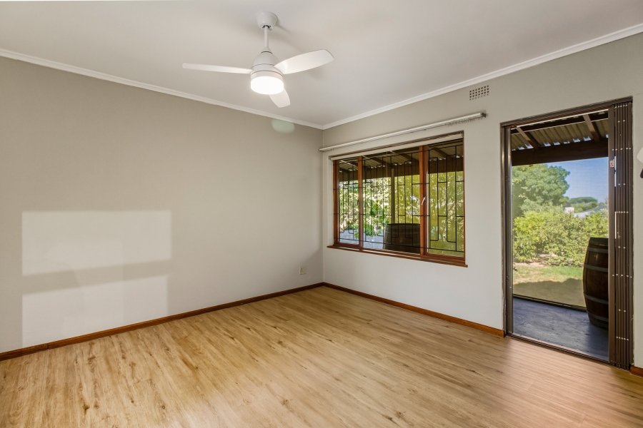 3 Bedroom Property for Sale in Die Wingerd Western Cape